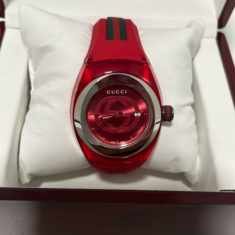 GUCCI ‘Sync YA137303’ 🆕 Midsize Watch. Pure Luxury Red Sports Watch 46mm 🎁